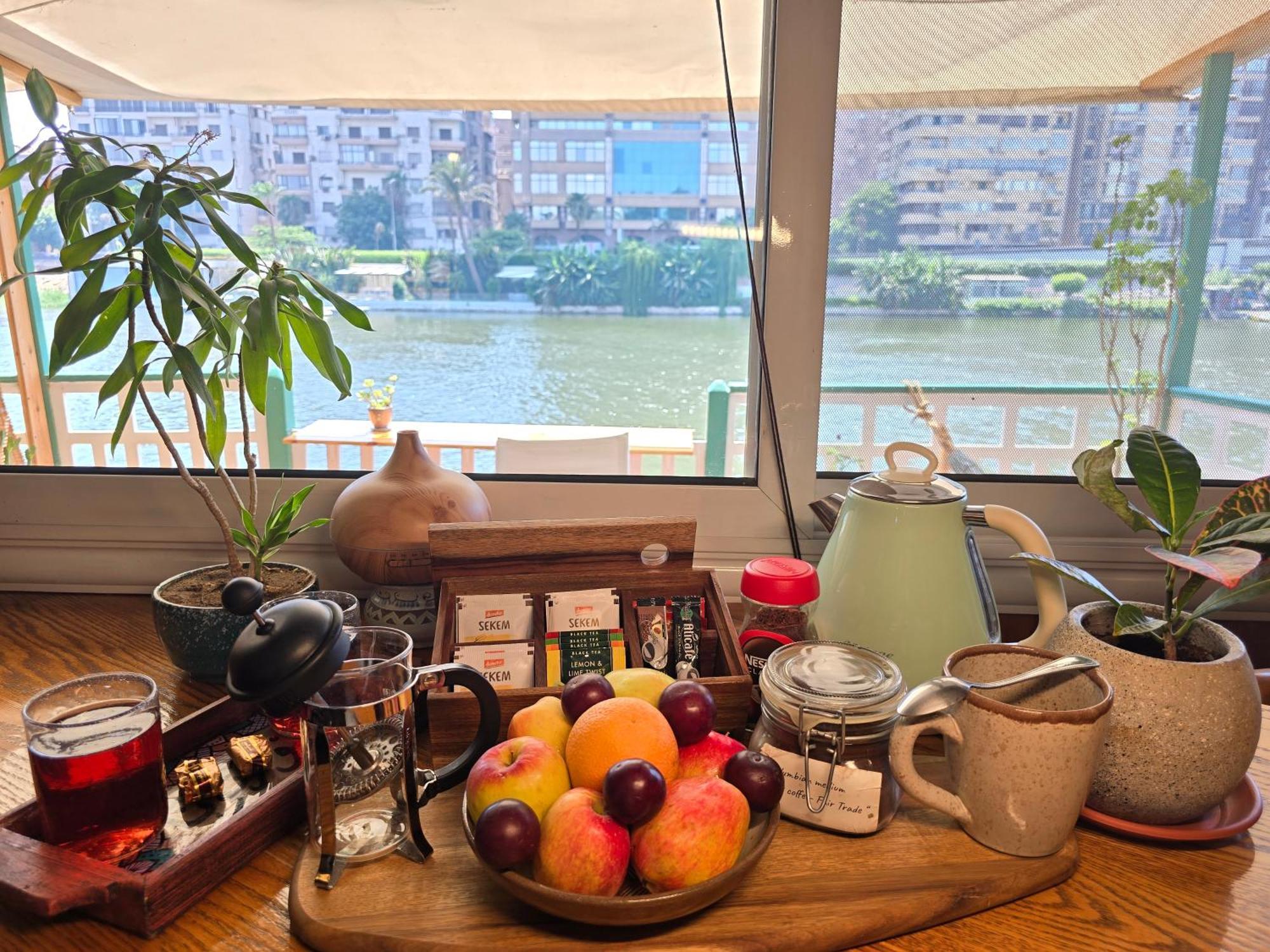 Houseboat65 - Historic Home On The Nile - Central カイロ エクステリア 写真