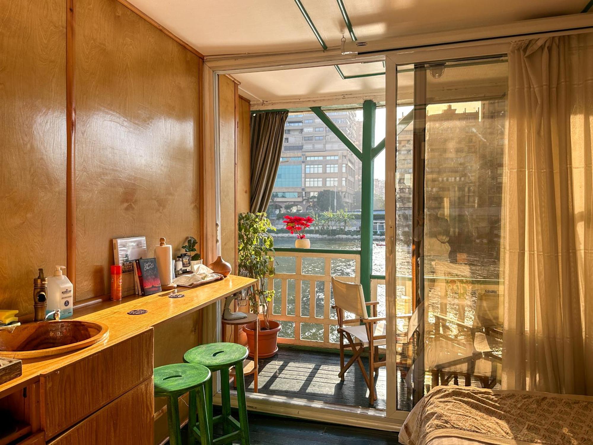 Houseboat65 - Historic Home On The Nile - Central カイロ エクステリア 写真